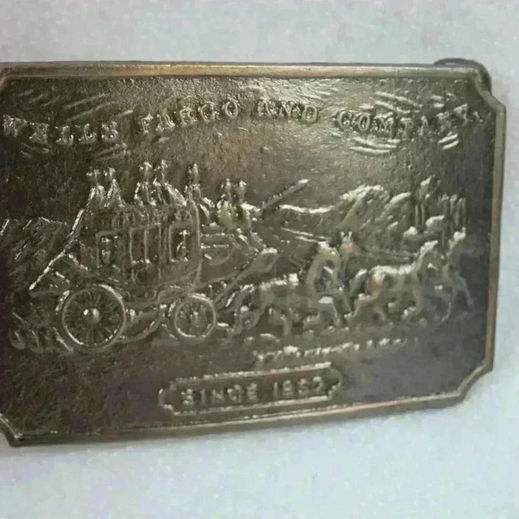 Vintage Belt Buckle Wells Fargo & Company 1852 Metal Western Style Horse Coach - Picture 3 of 12